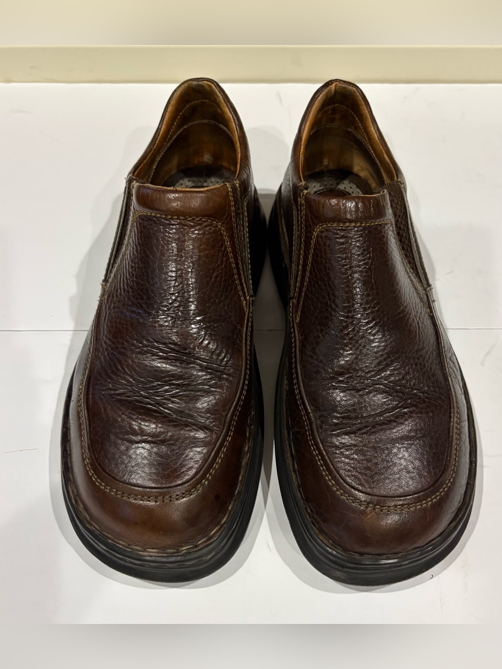 Born Men’s 10 EU 44 Brown Leather Slip On Loafers Comfort Shoes B6093